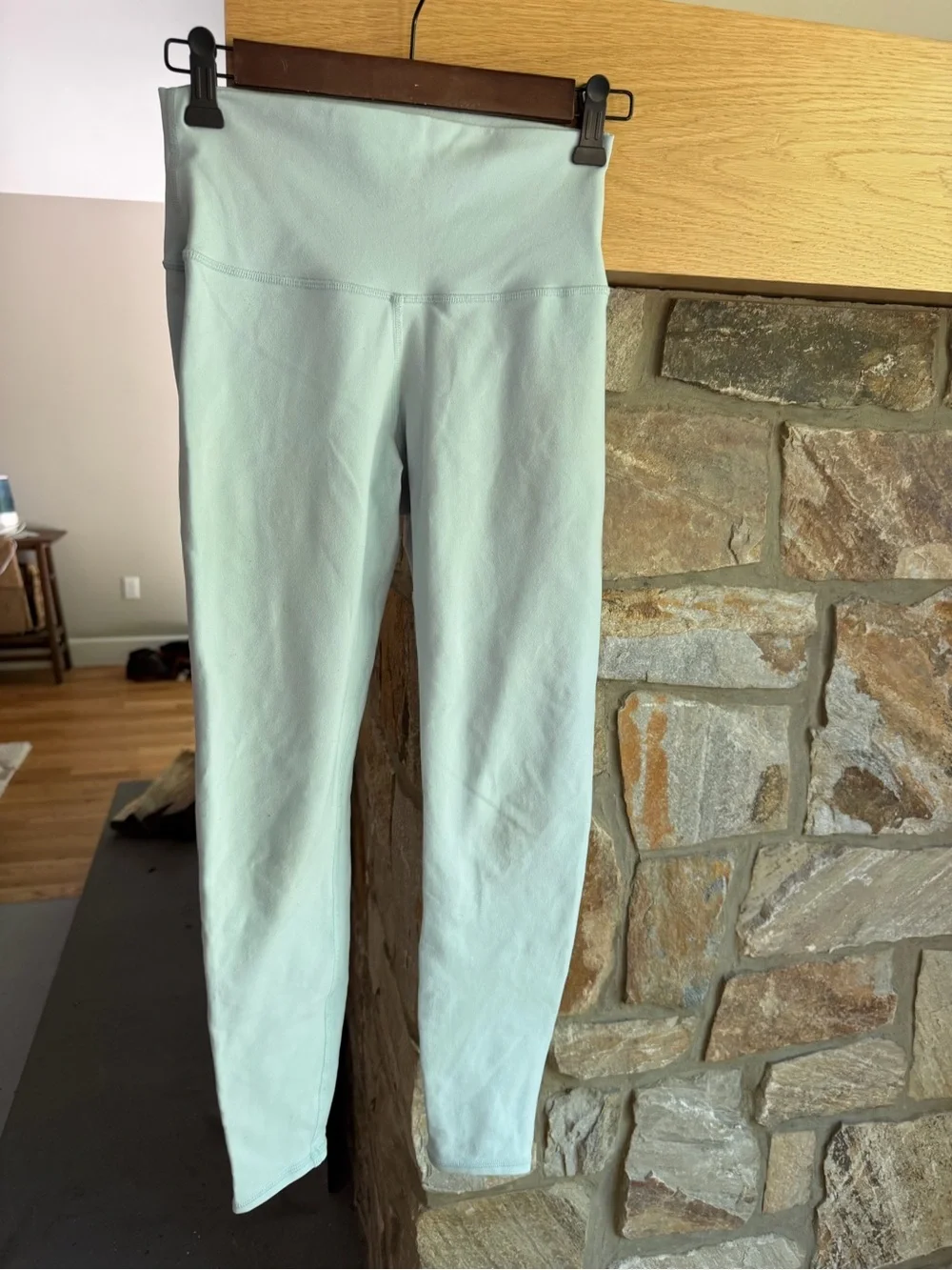 ALO Yoga Airlift Leggings 7/8 Women Sz S high-Waist Chalk Blue